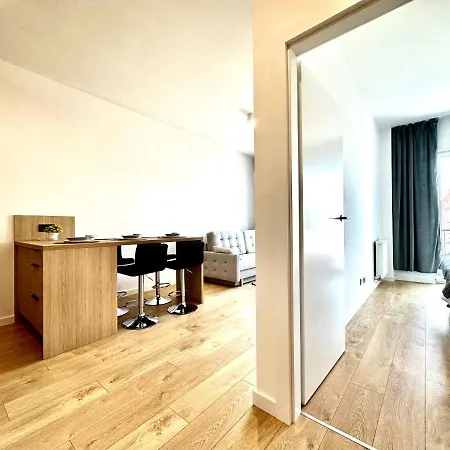 Nyska 59 - Self Check-in 20h - Parking &lift * Wrocław