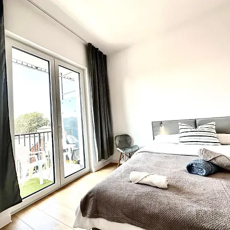 Nyska 59 - Self Check-in 20h - Parking &lift Apartament